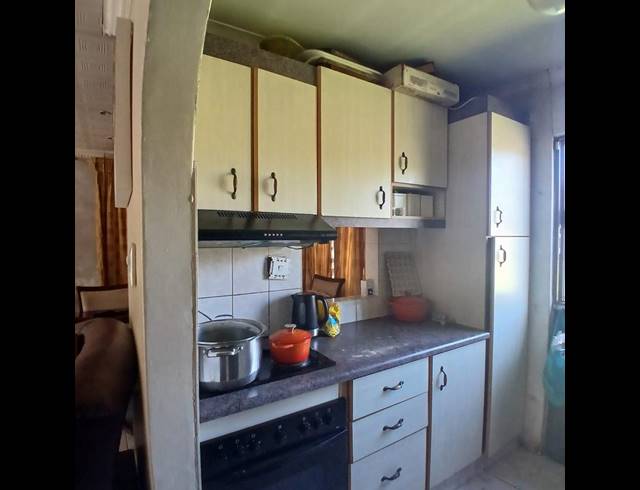 3 BEDROOM HOUSE FOR SALE IN MONTCLAIR